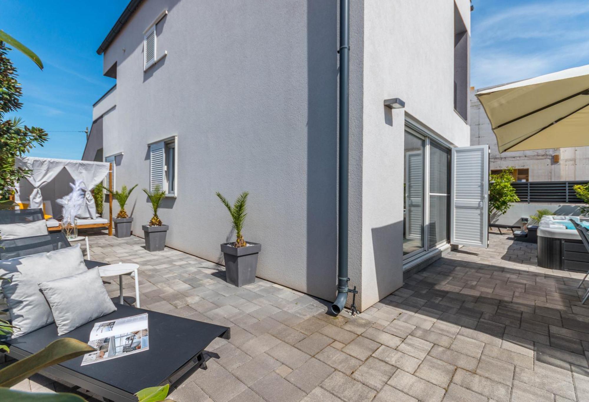 House With Pool Ledenko Apartment Biograd Na Moru Exterior photo